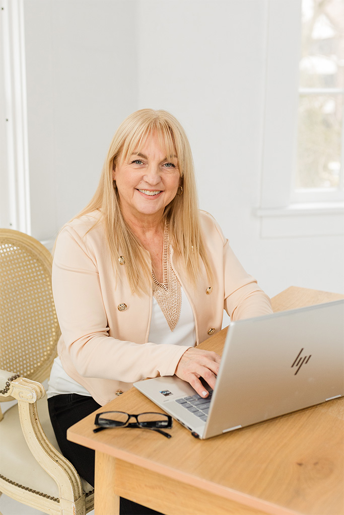 SandyHeadshots-6 resize